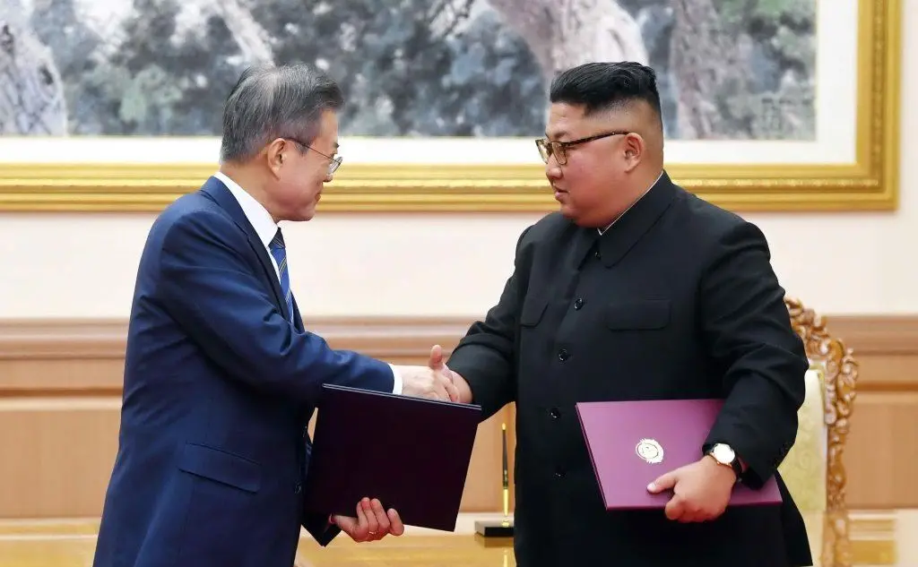 L'annuncio, durante una conferenza stampa congiunta con il leader nordcoreano Kim Jong-un