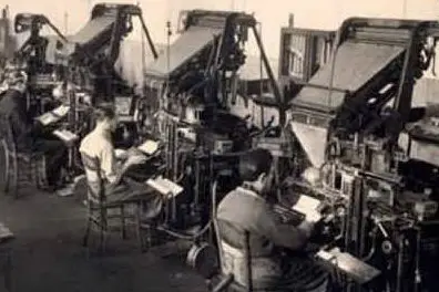 Il reparto linotype (Archivio L'Unione Sarda)