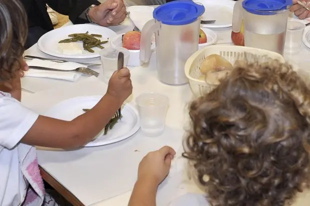 Una mensa scolastica, immagine simbolo (foto Ansa)