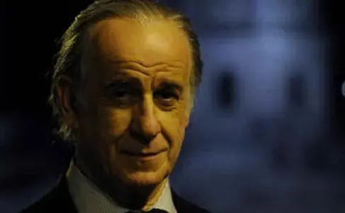 Interpretato da Toni Servillo