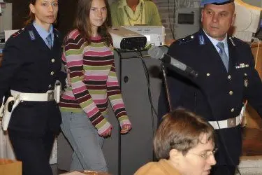 Amanda e Raffaele in aula (foto: Ansa)