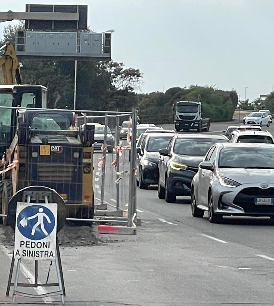 Cagliari, la città-cantiere: si salvi chi può
