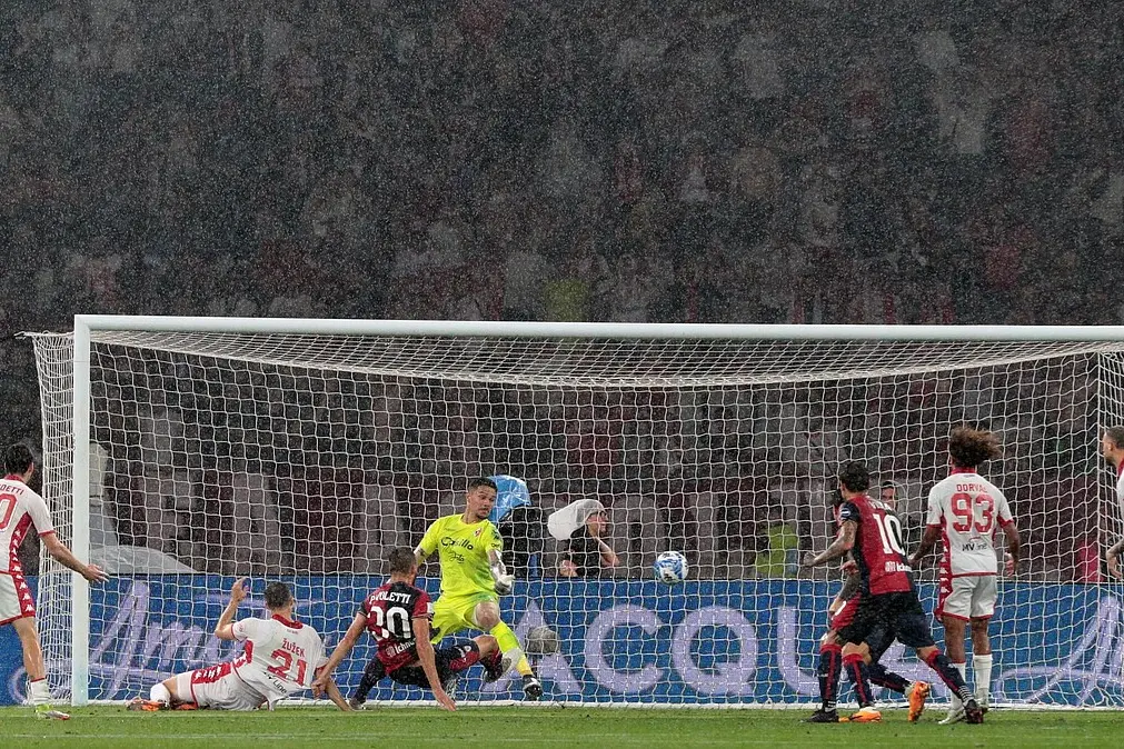 Il gol di Pavoletti (foto Cagliari Calcio)