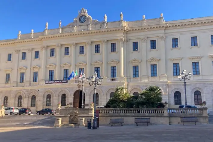 Il Palazzo della Provincia, sede della Prefettura a Sassari (foto Pala)