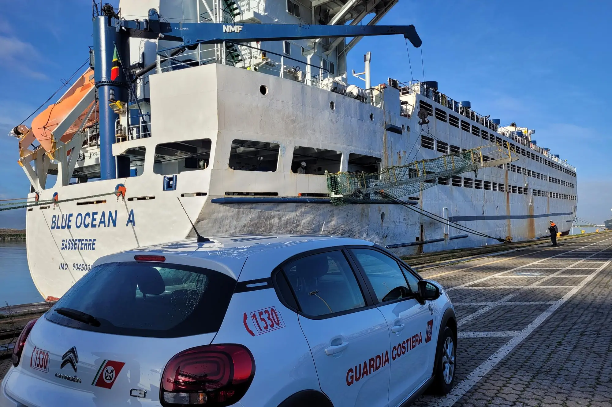 La Blue Ocean A (foto Guardia Costiera)