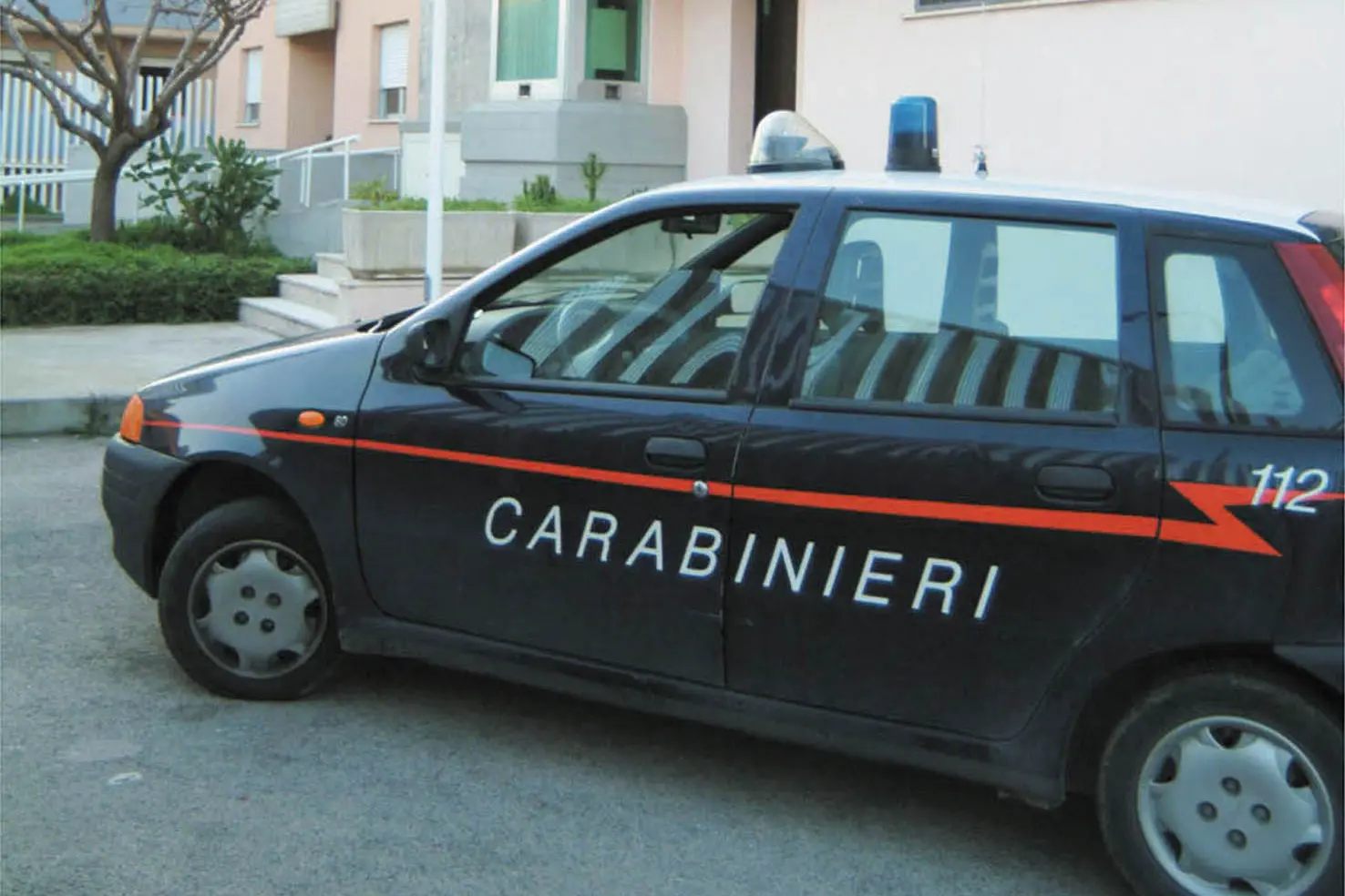 la stazione dei carabinieri di Sorso - foto Gloria Calvi