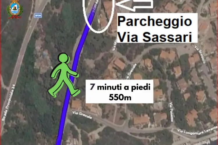 L'indicazione dei parcheggi nel centro di Stintino (foto concessa)