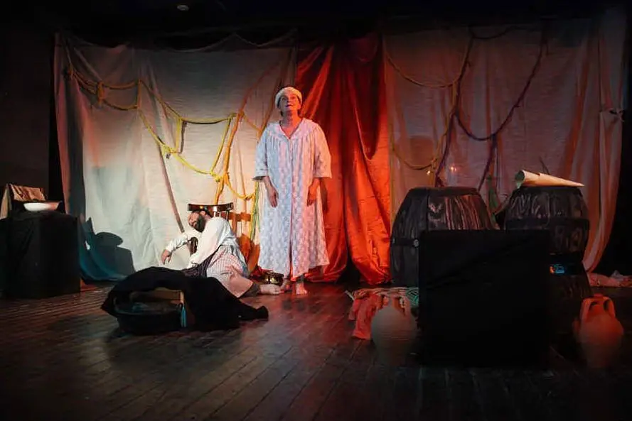 Uno spettacolo di Teatro S'Arza (dal profilo Facebook)