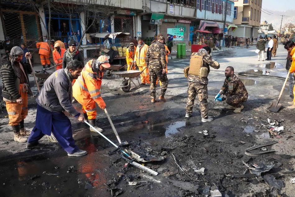 Tre attentati a Kabul, due morti e diversi feriti