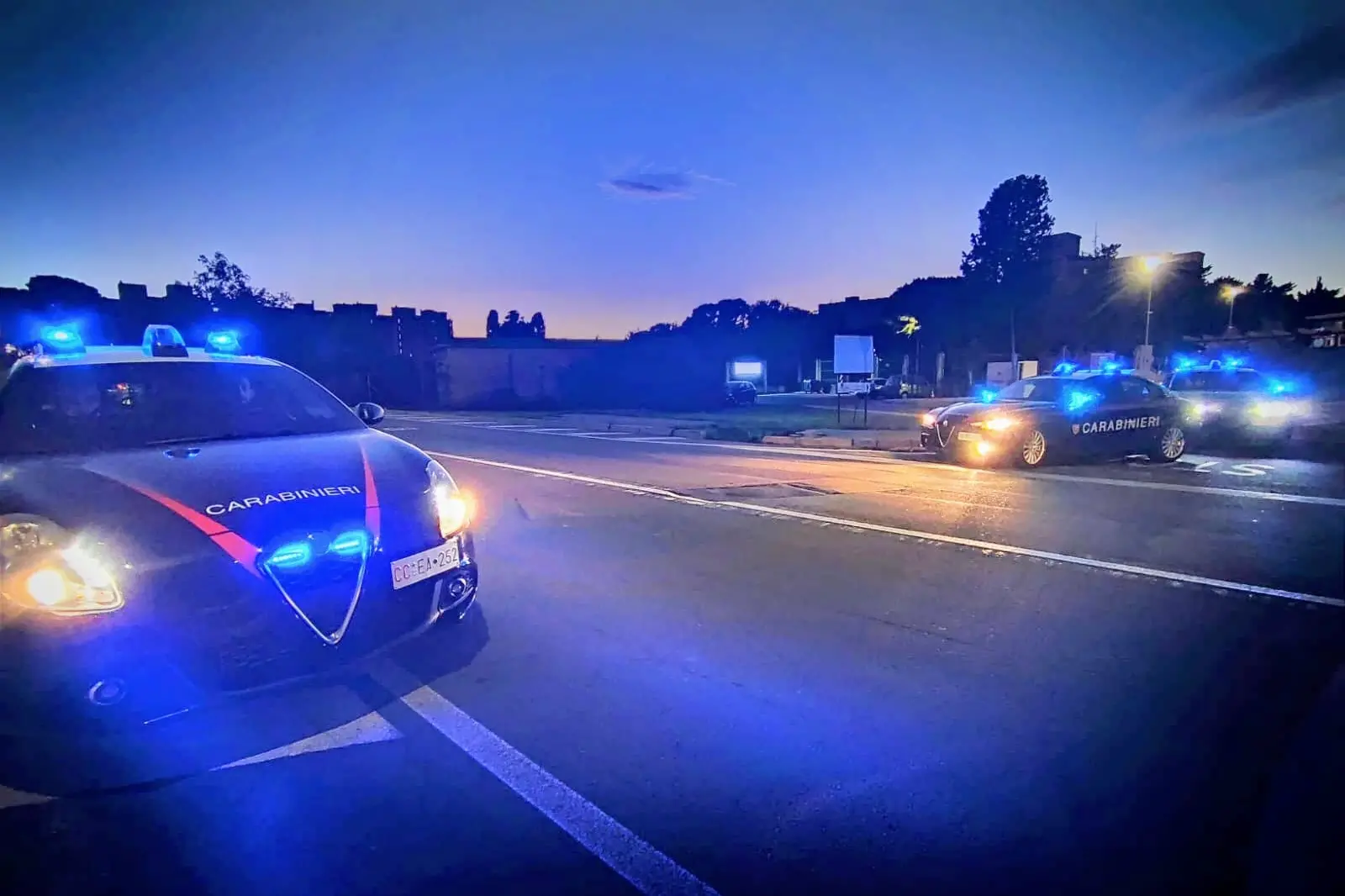 Posto di blocco dei Carabinieri (foto ANSA)
