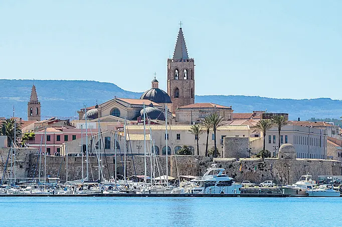 panoramica della città di Alghero