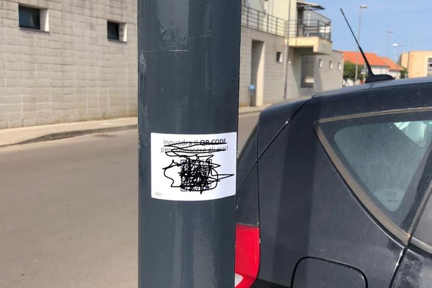 Porto Torres, vandali contro le paline Atp appena installate