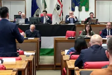 Nuoro, la città si ribella ai “tagli” ma Poste rassicura: «Nessuna chiusura»