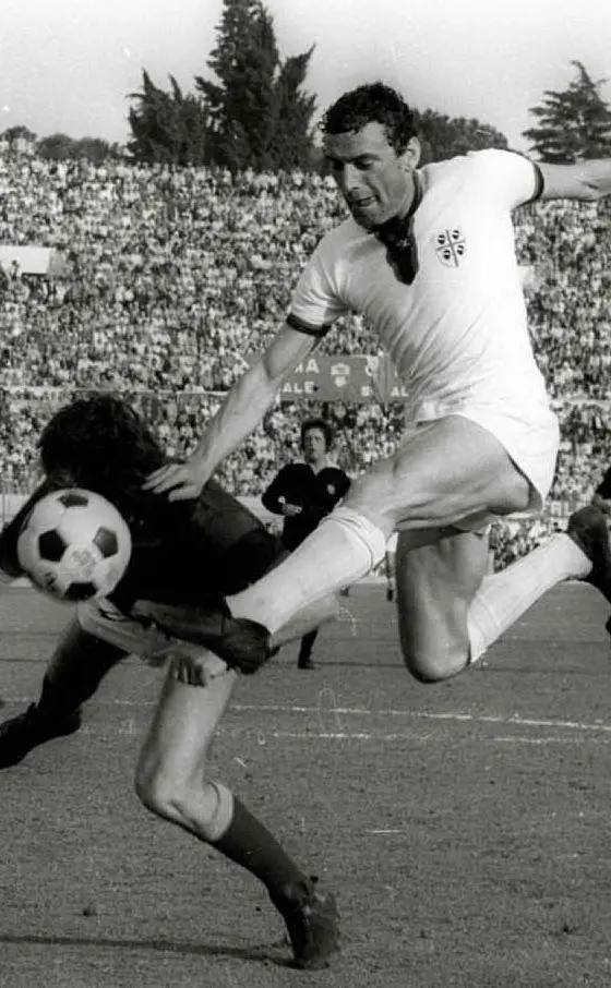 In azione durante una partita della stagione '73-'74