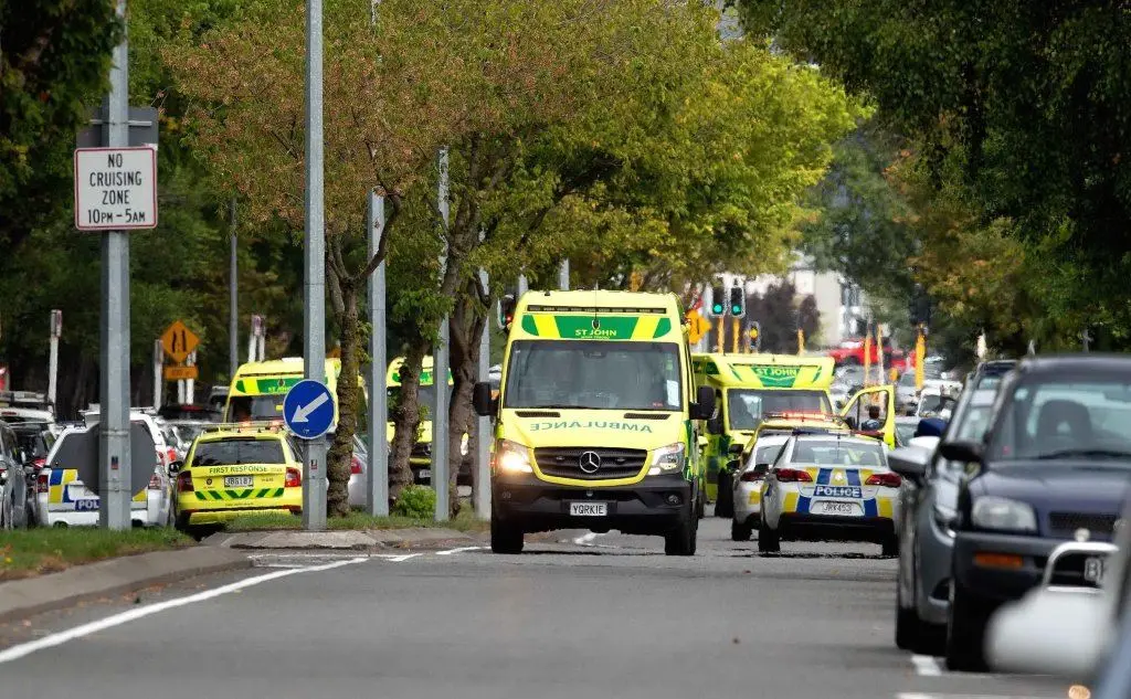 Ambulanze e polizia sul posto