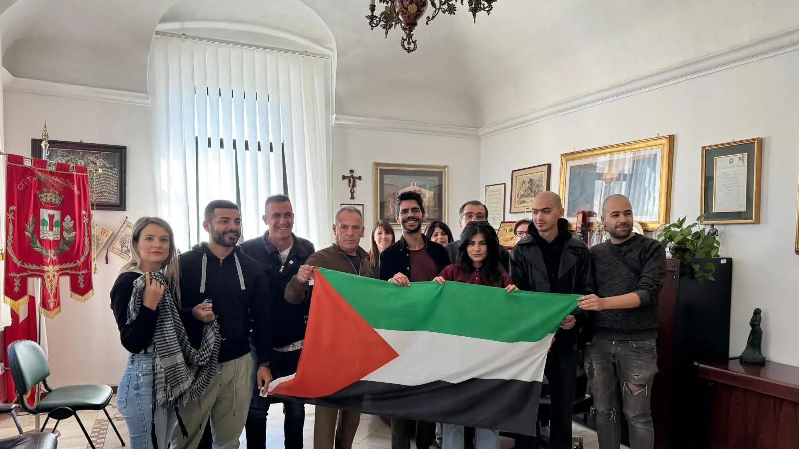 https://immagini.unionesarda.it/version/c:NTE4NzFiOTItMjVmZS00:MDk4OGE4MWQtYmE5YS00/image.webp?f=16:9