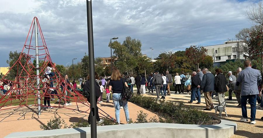 Il taglio del nastro del Parco fluviale: «È un’idea di città»