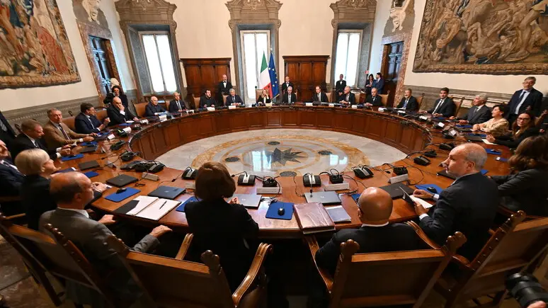 https://immagini.unionesarda.it/version/c:NTEyY2Y2N2YtYmYzZC00:YjI3Mjg4OWEtNTNiZS00/image.webp?f=16:9
