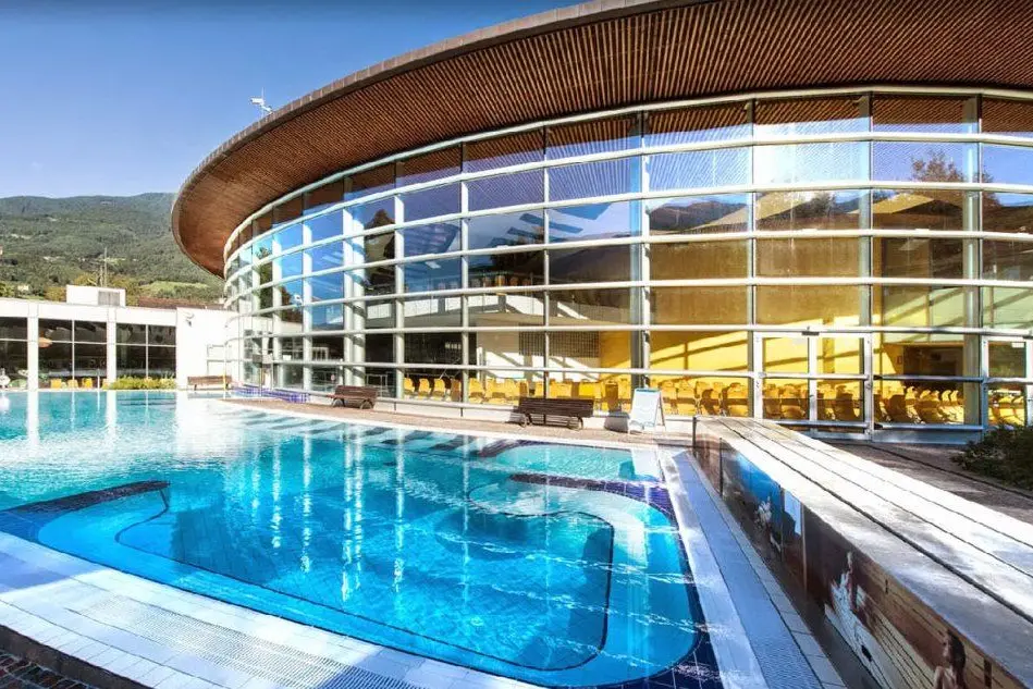 Una delle piscine di Acquarena (foto Google Maps)