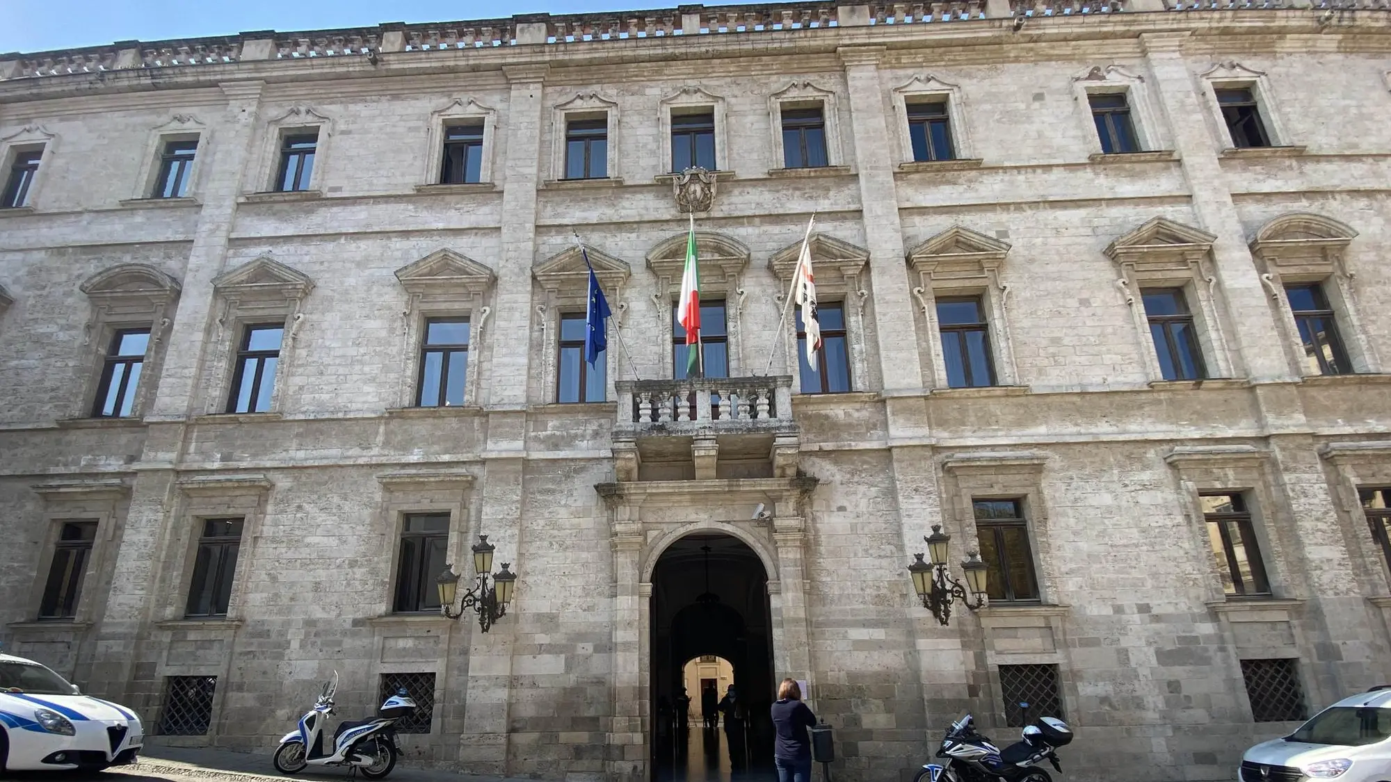 https://immagini.unionesarda.it/version/c:NTFkNjc1ZWQtZTA2ZS00:YTFmMWYxYmQtZTZkNS00/image.webp?f=16:9
