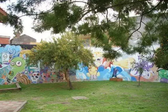 Il giardino della biblioteca comunale (foto L'Unione Sarda - Sirigu)