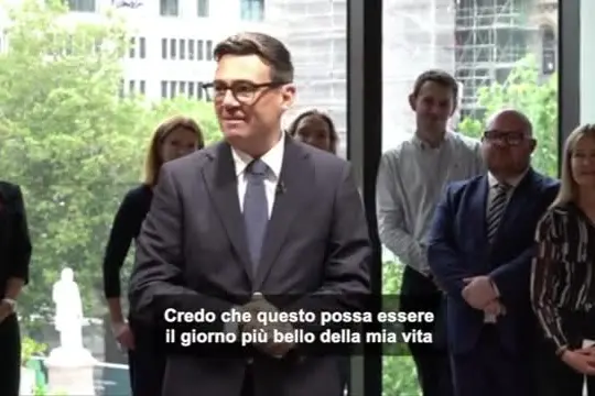 Burnham inaugura il suo "Downing Street del Nord" a Manchester