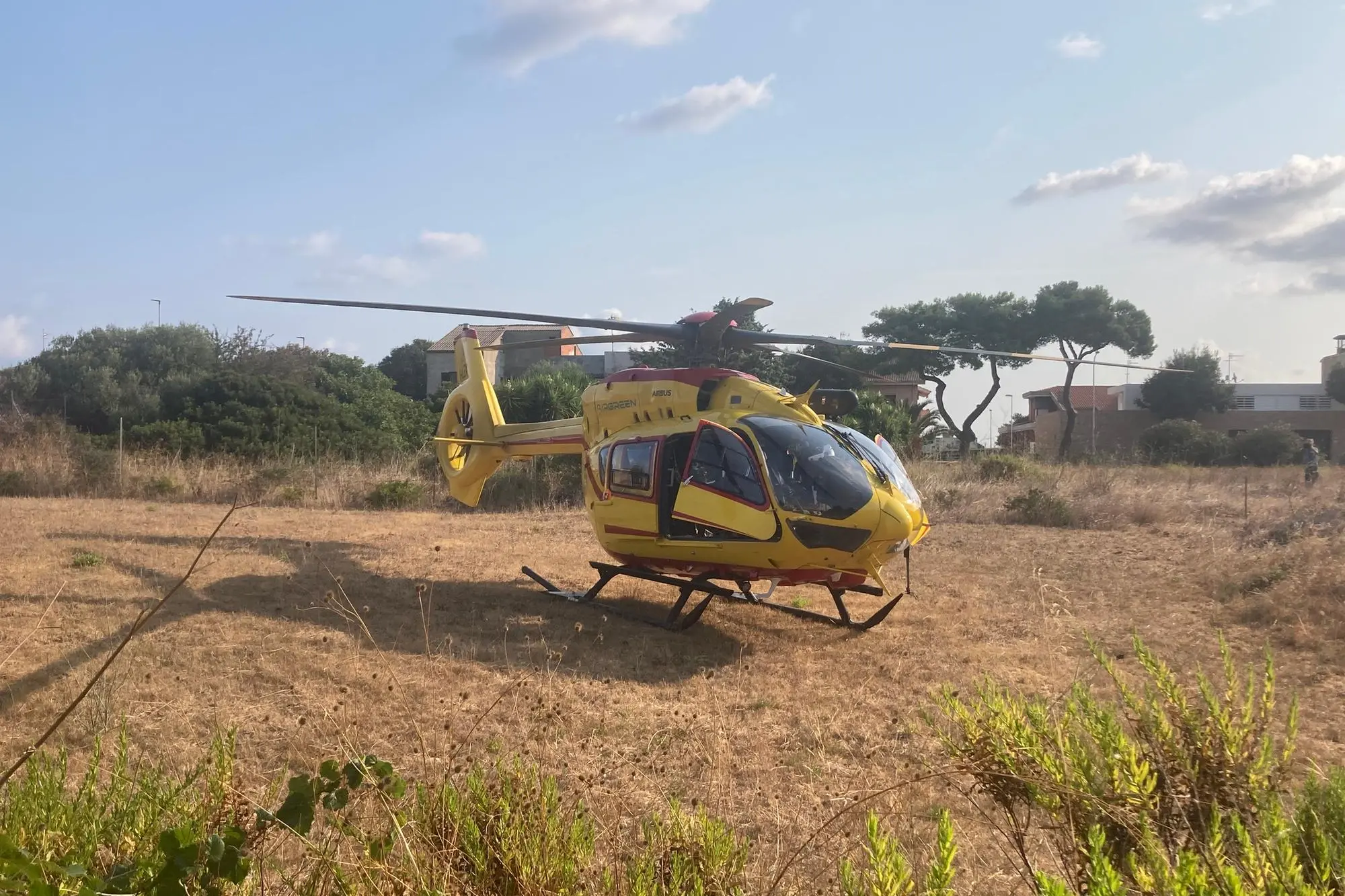 L'elisoccorso intervenuto a Porto Torres (foto Pala)