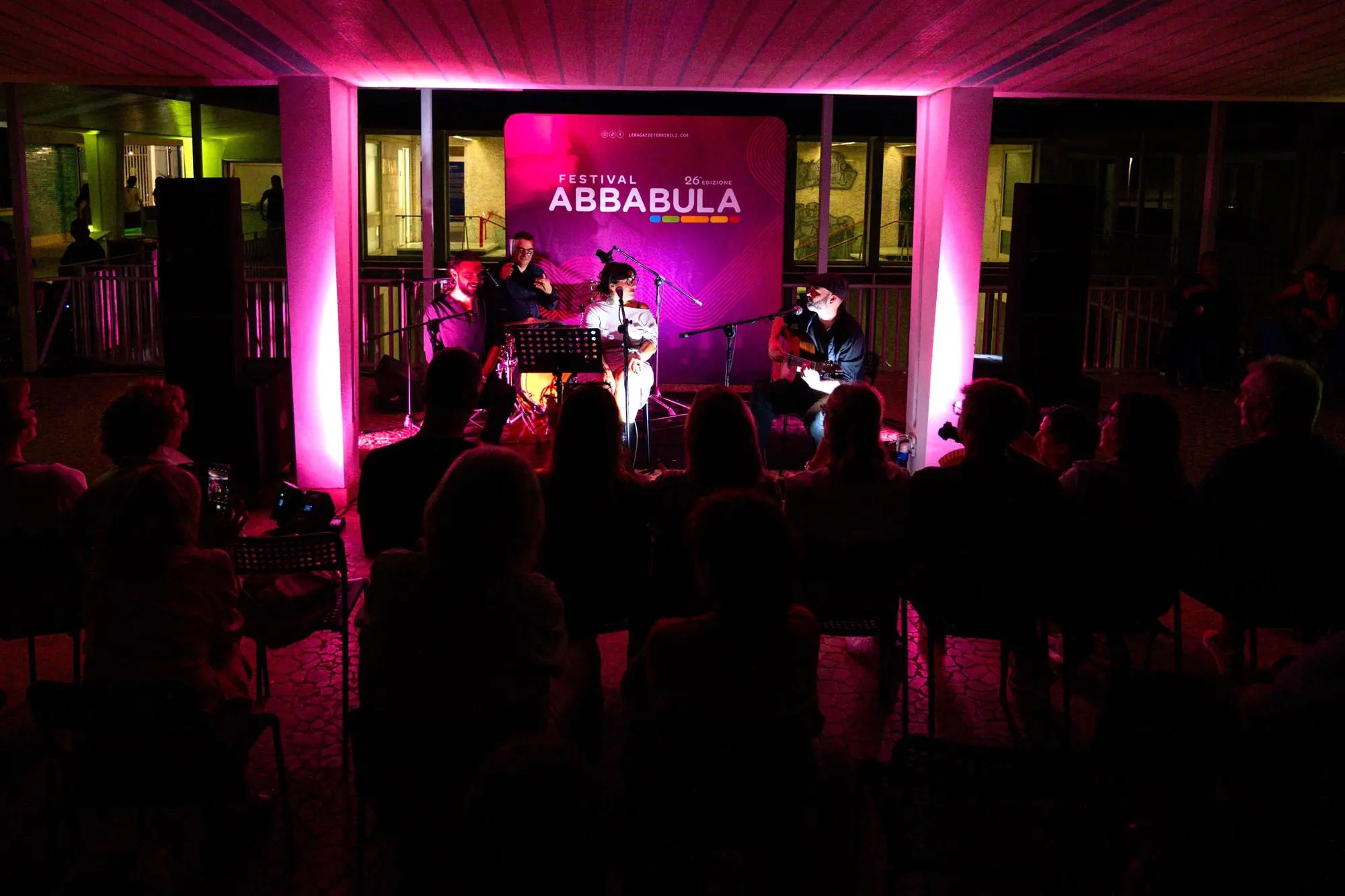 L'omaggio a Gabriella Ferri ha aperto il Festival Abbabula (foto concessa da Bea Cirronis)