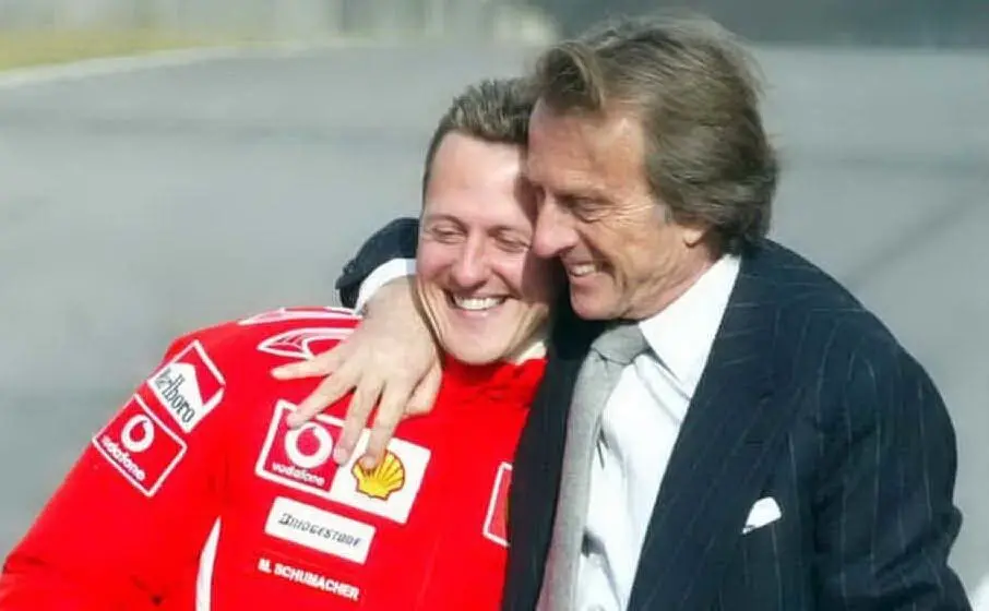 L'abbraccio con Luca Cordero di Montezemolo (Archivio L'Unione Sarda)