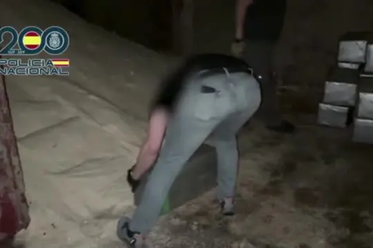 Sequestrate 10 ton. di cocaina su una nave mercantile nell'Atlantico