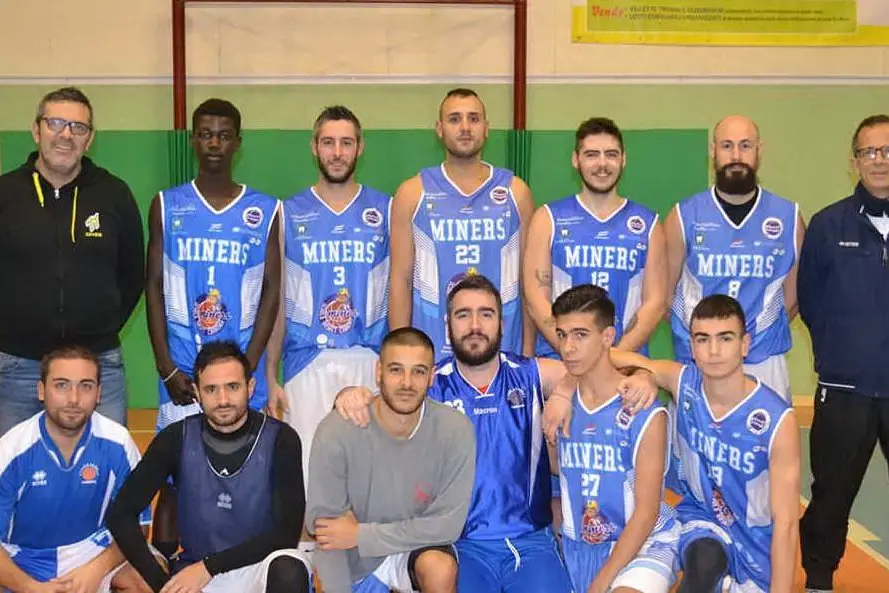 La Scuola Basket Carbonia