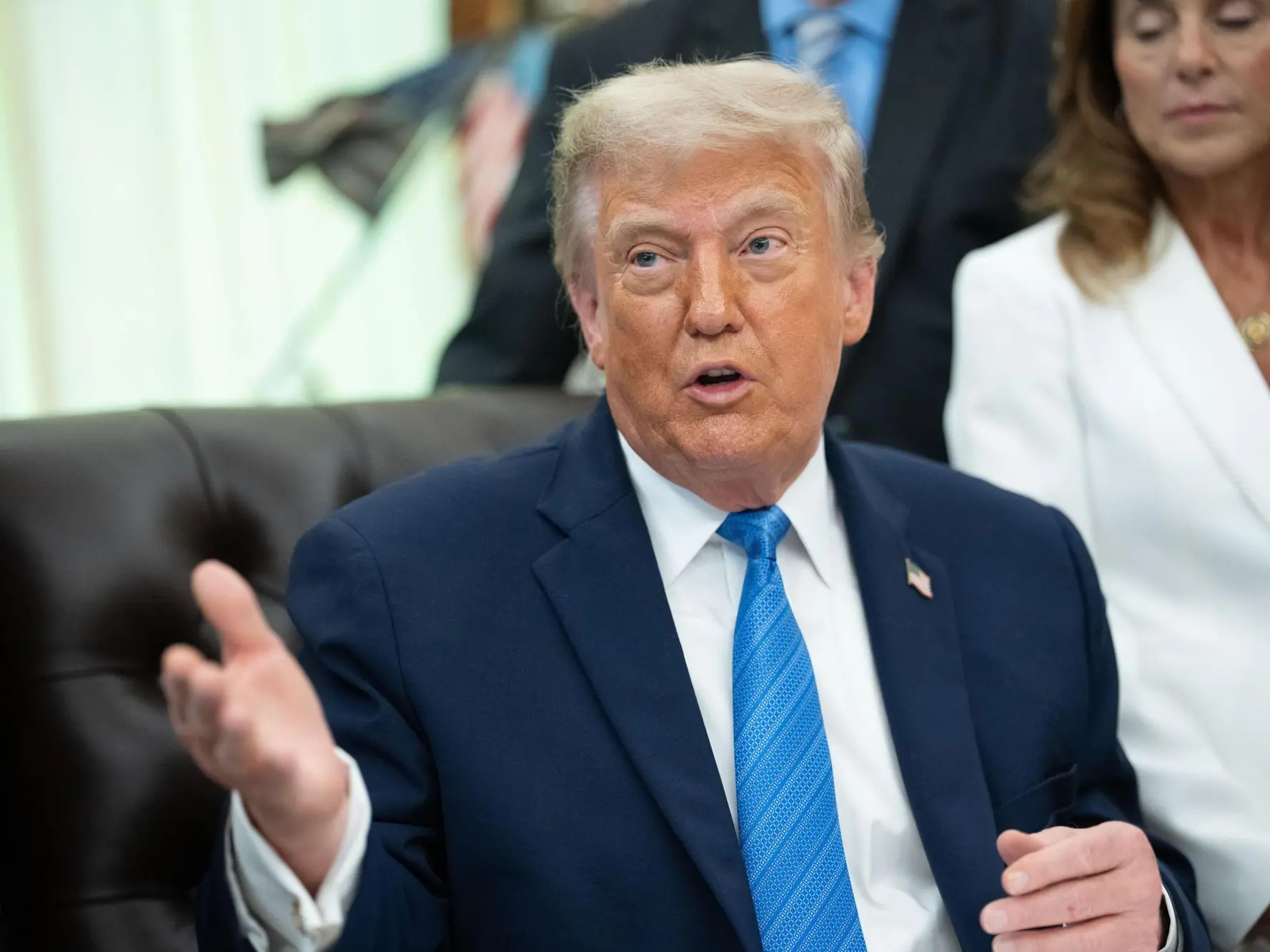 epa13028920 US President Donald Trump gives remarks during a signing ceremony for the “Secure America Act” in the Oval Office of the White House in Washington, DC, USA, 10 June 2026. The act requires proof of citizenship to register to vote. EPA/AARON SCHWARTZ / POOL