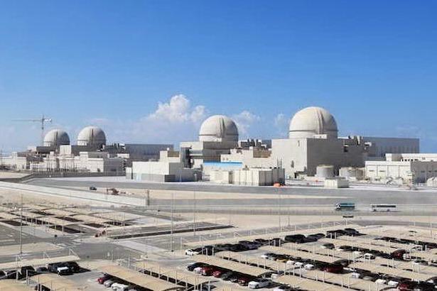 In funzione la prima centrale nucleare del mondo arabo: è a 300 km da Abu Dhabi