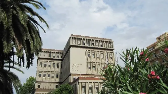 https://immagini.unionesarda.it/version/c:NTJiNDQ5N2QtMzQ5OS00:MDYxZGNhZTMtYzIxYy00/image.webp?f=16:9