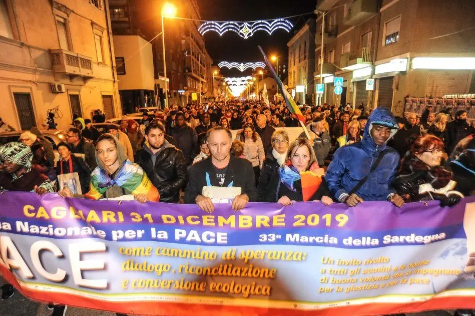 Una marcia per la pace a Cagliari (Archivi L'Unione Sarda - Cucca)