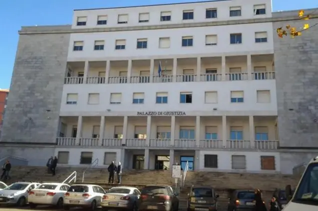 Nuoro 法院(安萨)