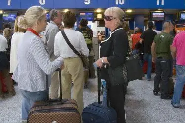 Passeggeri in attesa in aeroporto