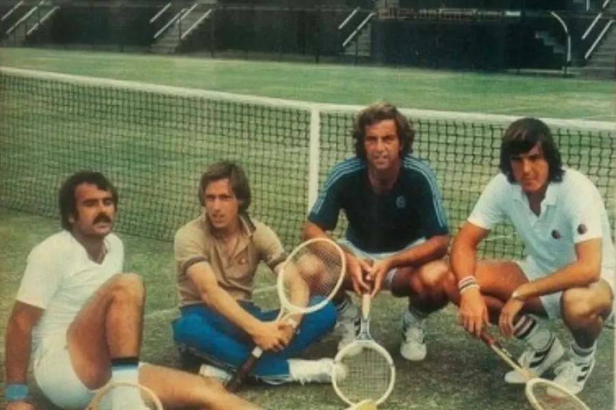La squadra di tennis in una foto d'archivio