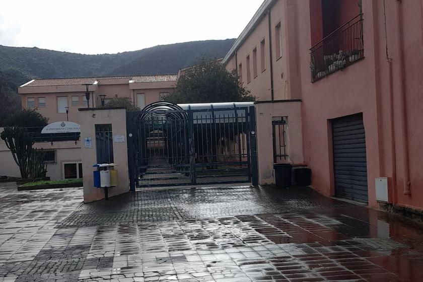 Santa Maria Coghinas, scuole chiuse per Covid e cittadini senza medico di base. Problemi anche a Viddalba