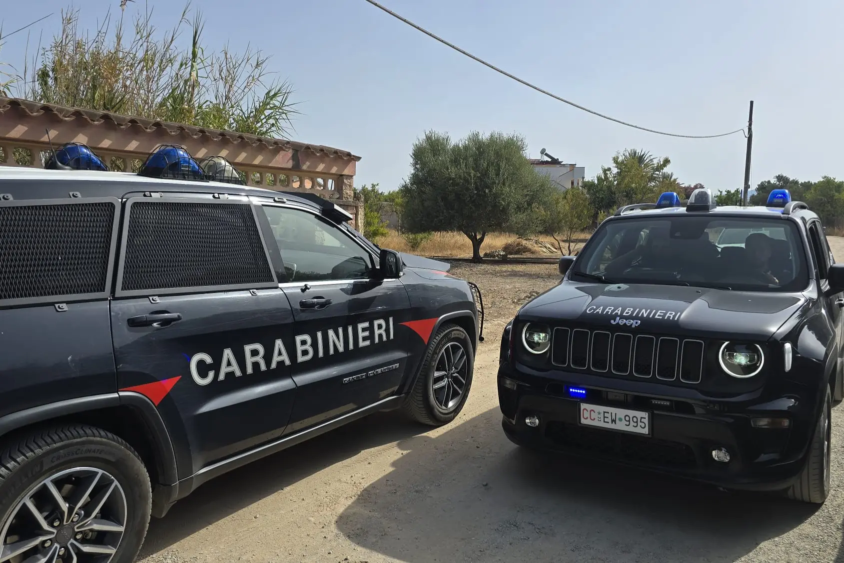 I carabinieri in via Asfodelo a Margine Rosso