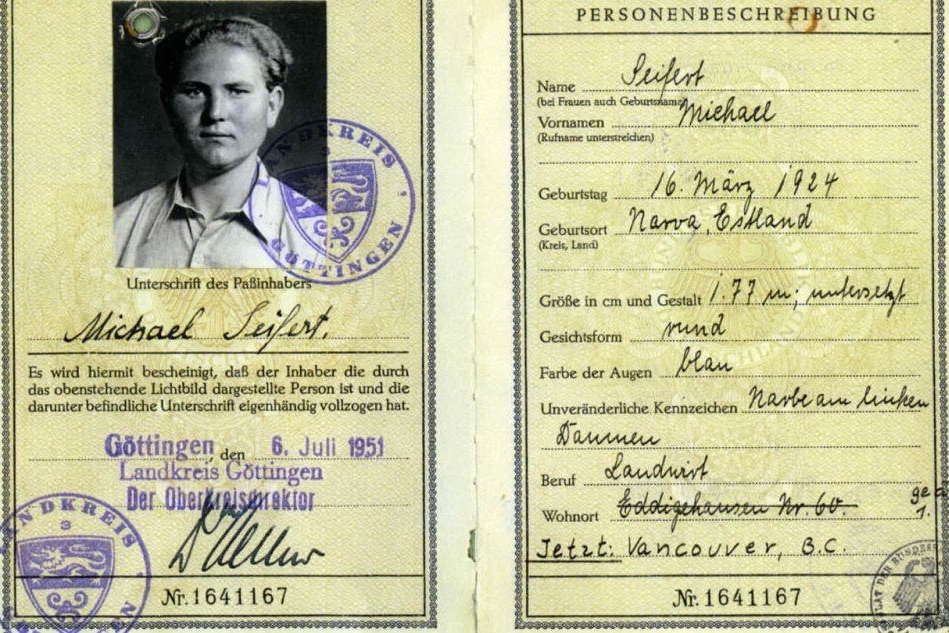 La carta d'identità di Michael Seifert (Archivio Ansa)