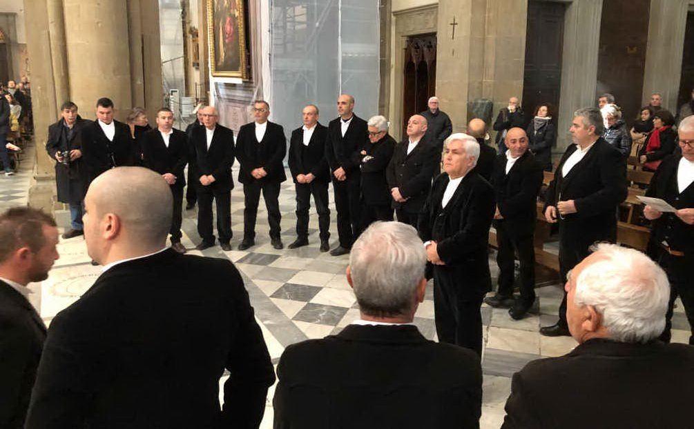 Il coro di Ittiri (foto Associazione culturale sardi in Toscana)