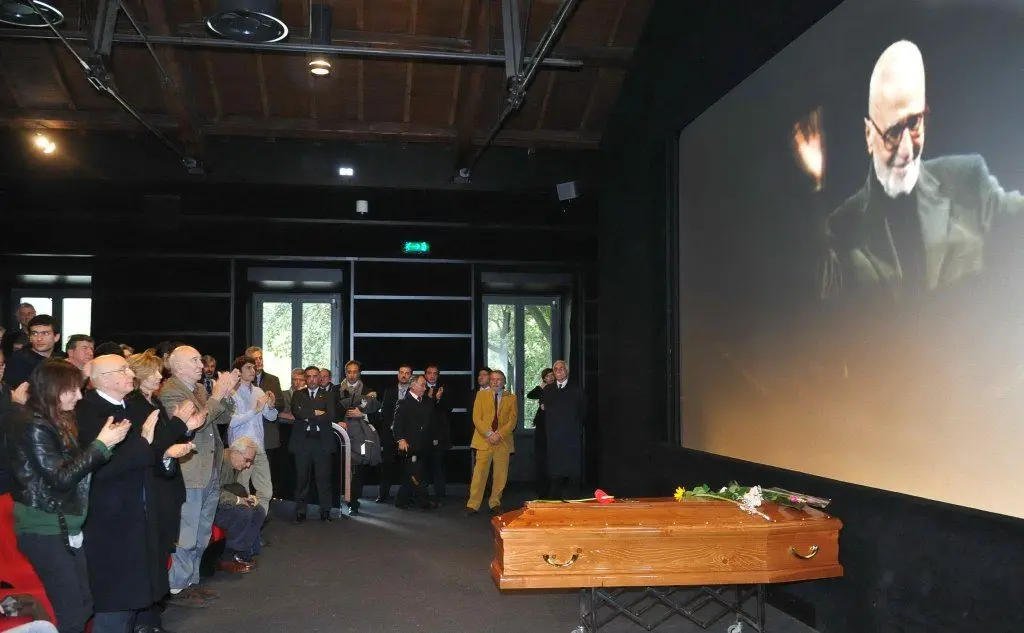 La camera ardente alla Casa del Cinema di Roma (foto Ansa)