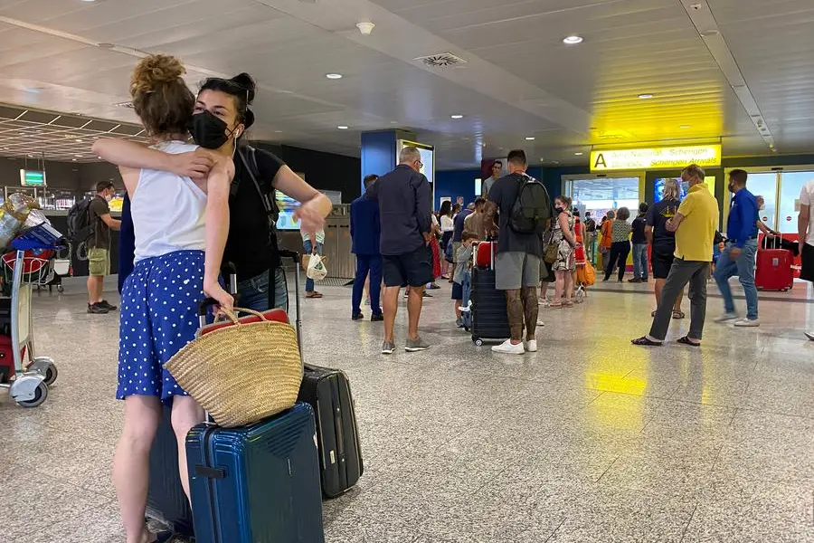 L'aeroporto di Elmas (foto L'Unione Sarda - Anedda Endrich)
