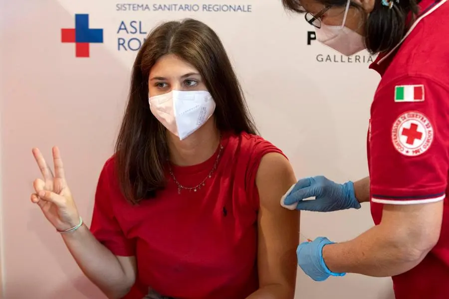 Students receive vaccination against the Covid-19 at the hub of Porta di Roma, Italy, 01 June 2021. The campaign have begun in Rome for the students of the high school that will face the test of maturity. ANSA/MASSIMO PERCOSSI