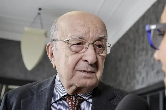 Ciriaco De Mita (安萨)