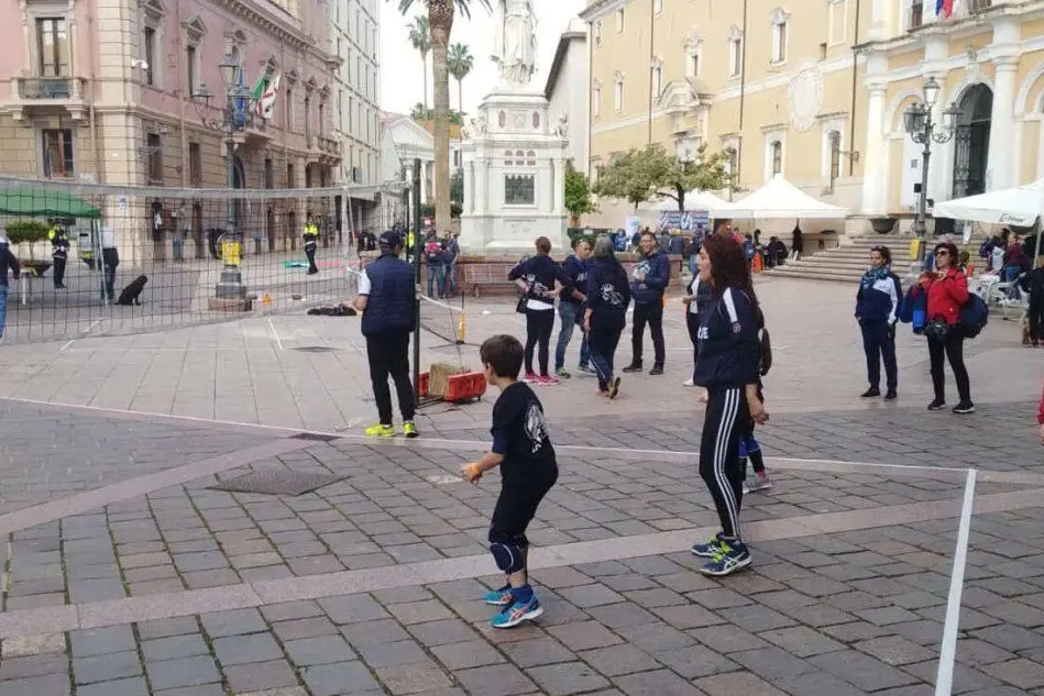 Lo sport in piazza Eleonora (foto Giorgio Ganassi)