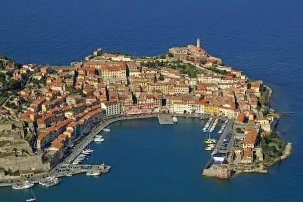 Veduta aerea di Portoferraio, Isola dìElba, Livorno (fonte Wikipedia)