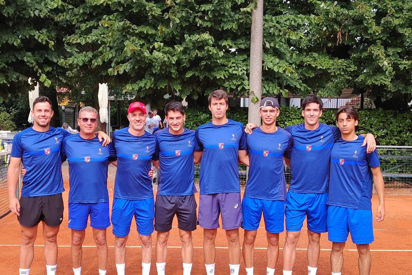 La formazione della Torres Tennis prima del match a Treviglio (Foto concessa)