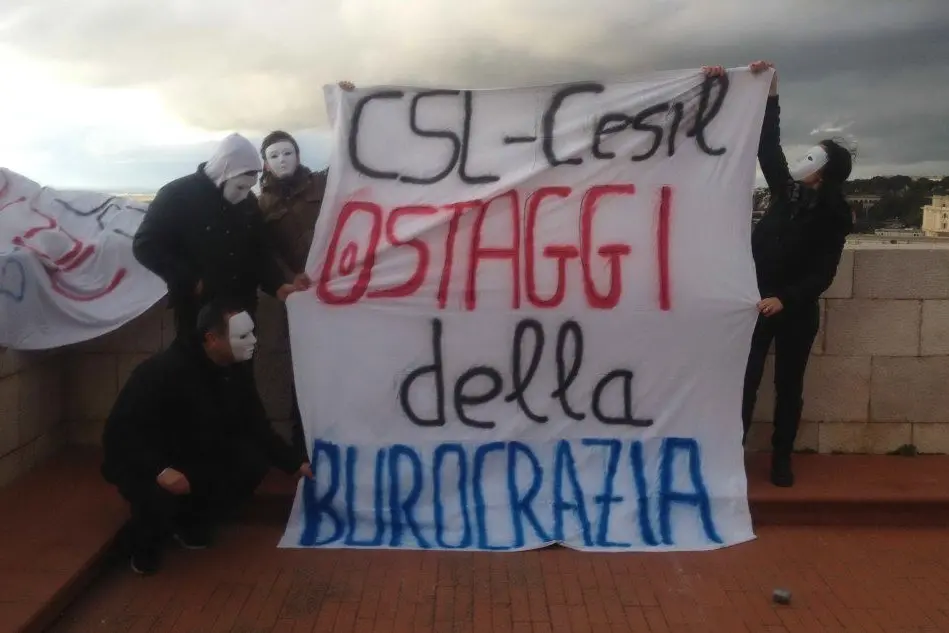 Una delle manifestazioni di protesta dei dipendenti Csl-Cesil